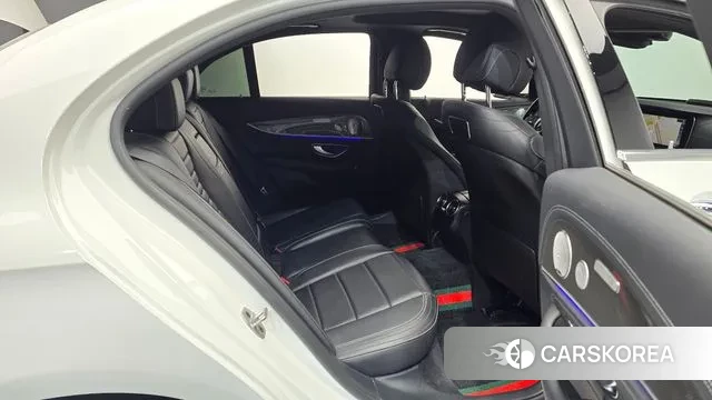 Mercedes-Benz E-Class W213 2019 Белый из Кореи, фото 3