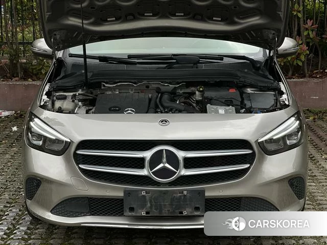 Mercedes-Benz Class B 2020 Серебристо-серый из Китая, фото 3