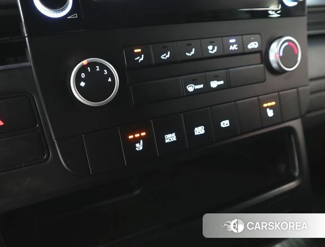 Hyundai Staria 2022 Черный из Кореи, фото 3