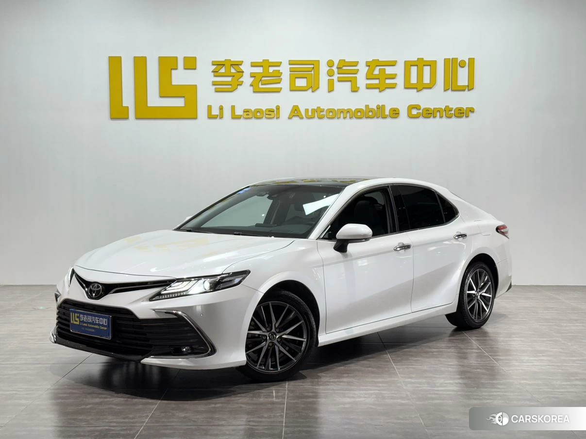 Toyota Camry 2021 Белый из Китая, фото 3
