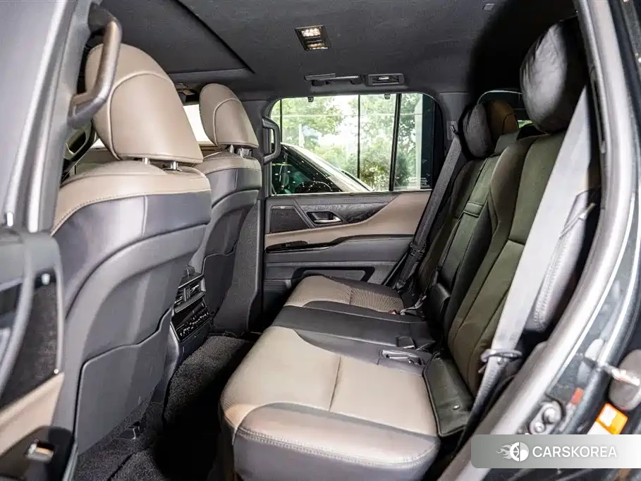 Lexus LX 2025 Черный из Китая, фото 3