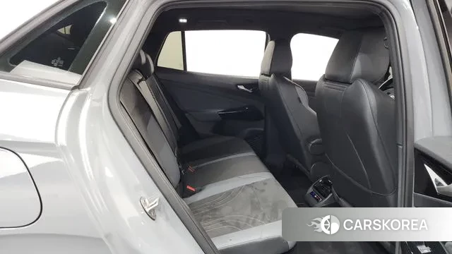 Volkswagen ID.4 2025 Серебряный из Кореи, фото 3