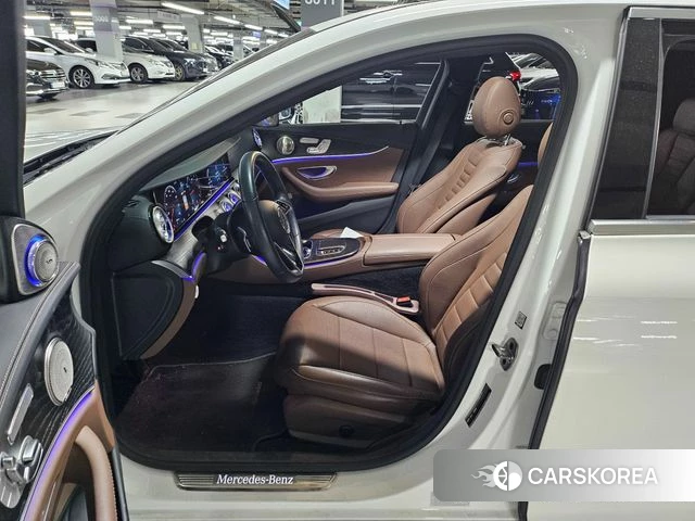Mercedes-Benz E-Class W213 2023 Белый из Кореи, фото 3