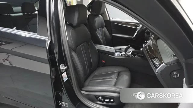 BMW 5 Series (G30) 2023 Черный из Кореи, фото 3