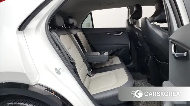 Kia Di Ol Nu Niro 2022 Белый из Кореи, фото 3