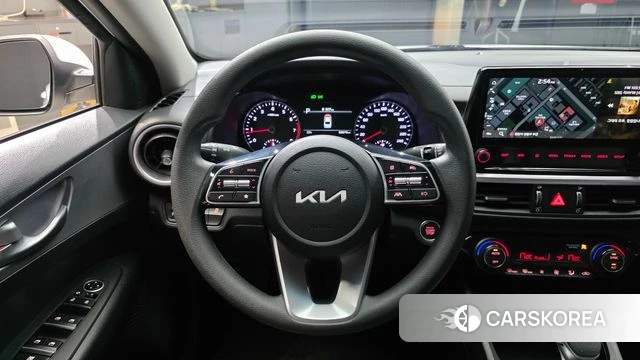 Kia The New K3 2nd generation 2022 Белый из Кореи, фото 3