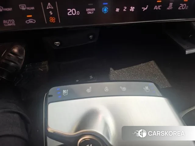 Kia EV6 2023 Черный из Кореи, фото 3