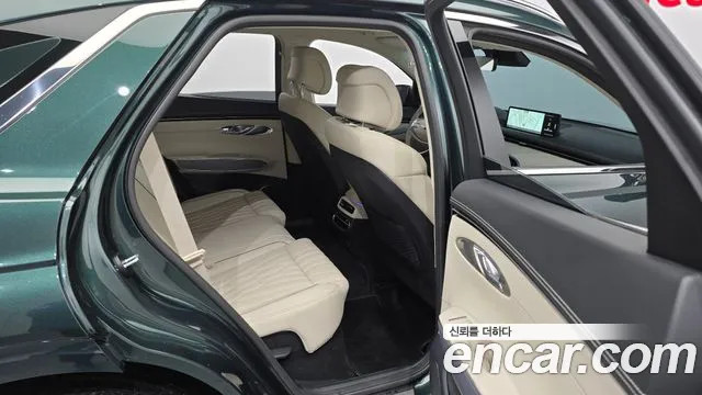 Genesis GV70 2022 Темно-зеленый из Кореи, фото 3