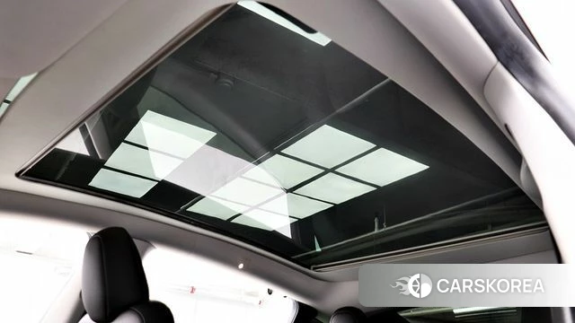 Tesla Model Y 2023 Белый из Кореи, фото 3