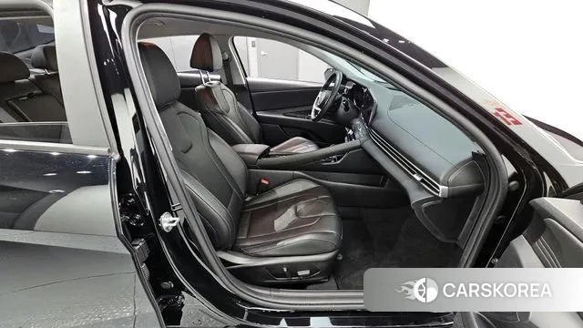 Hyundai Avante (CN7) 2022 Черный из Кореи, фото 3