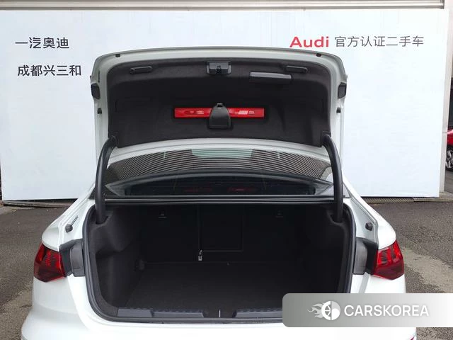 Audi A3 2024 Белый из Китая, фото 3