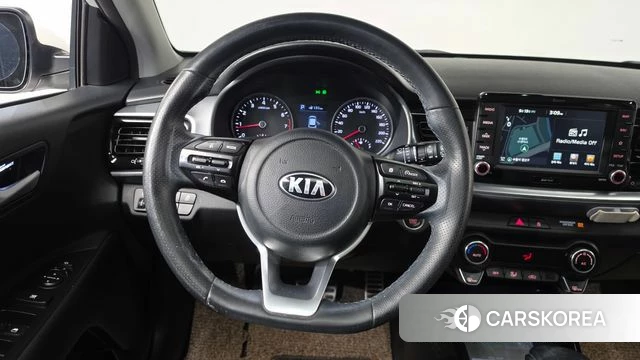 Kia Stonic 2018 Белый из Кореи, фото 3