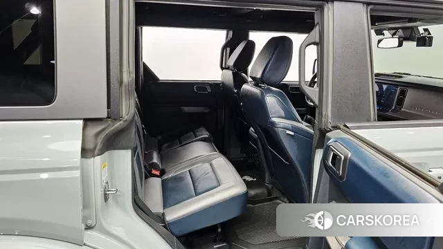 Ford Bronco 6th Generation 2023 Серебристо-серый из Кореи, фото 3