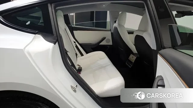 Tesla Model 3 2024 Белый из Кореи, фото 3