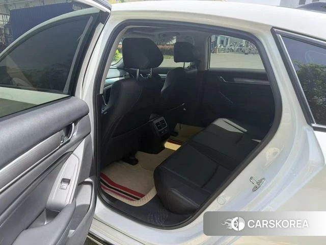Honda Accord 2023 Белый из Китая, фото 3