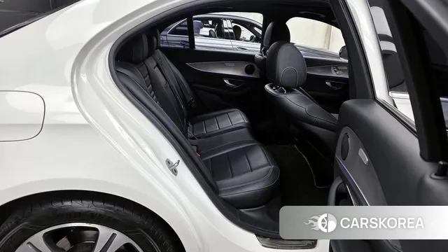 Mercedes-Benz E-Class W213 2018 Белый из Кореи, фото 3