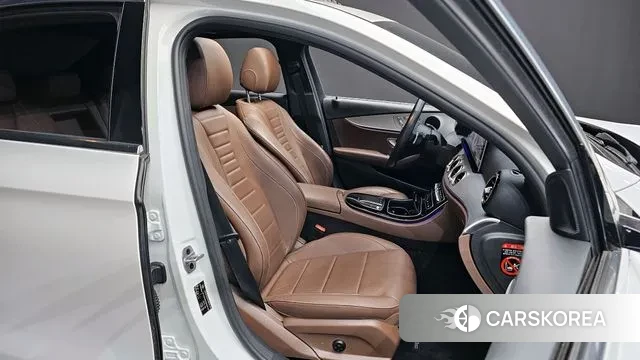 Mercedes-Benz E-Class W213 2021 Белый из Кореи, фото 3