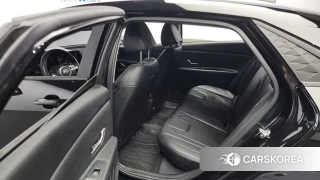 Hyundai The New Avante (CN7) 2024 Черный из Кореи, фото 3