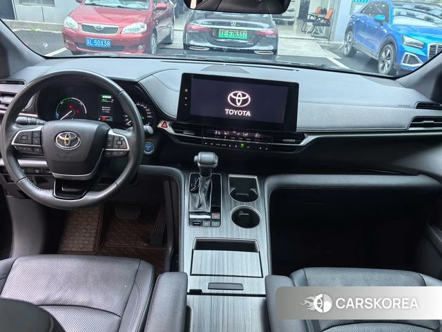 Toyota Saina 2023 Черный из Китая, фото 3