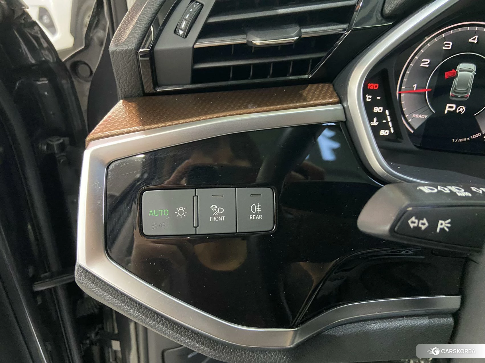 Audi Q3 2022 Темно-серый из Китая, фото 3