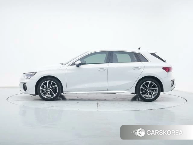 Audi A3 2022 Белый из Китая, фото 3
