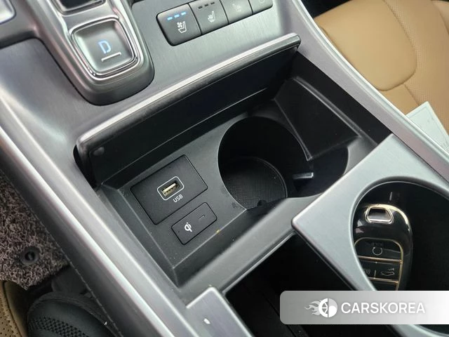 Hyundai The New Santa Fe 2023 Белый из Кореи, фото 3