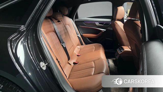 Audi A6 (C8) 2023 Черный из Кореи, фото 3