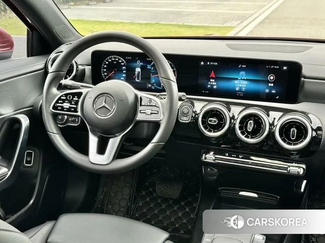 Mercedes-Benz Class A 2022 Красный из Китая, фото 3
