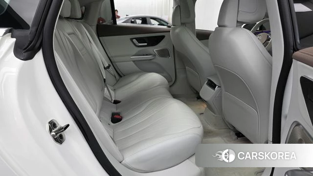 Mercedes-Benz EQE V295 2023 Белый из Кореи, фото 3