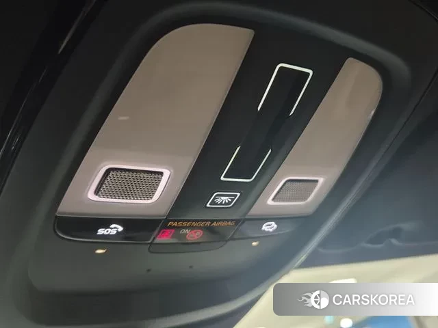 Volvo V60 Cross-Country 2nd Generation 2025 Белый из Кореи, фото 3