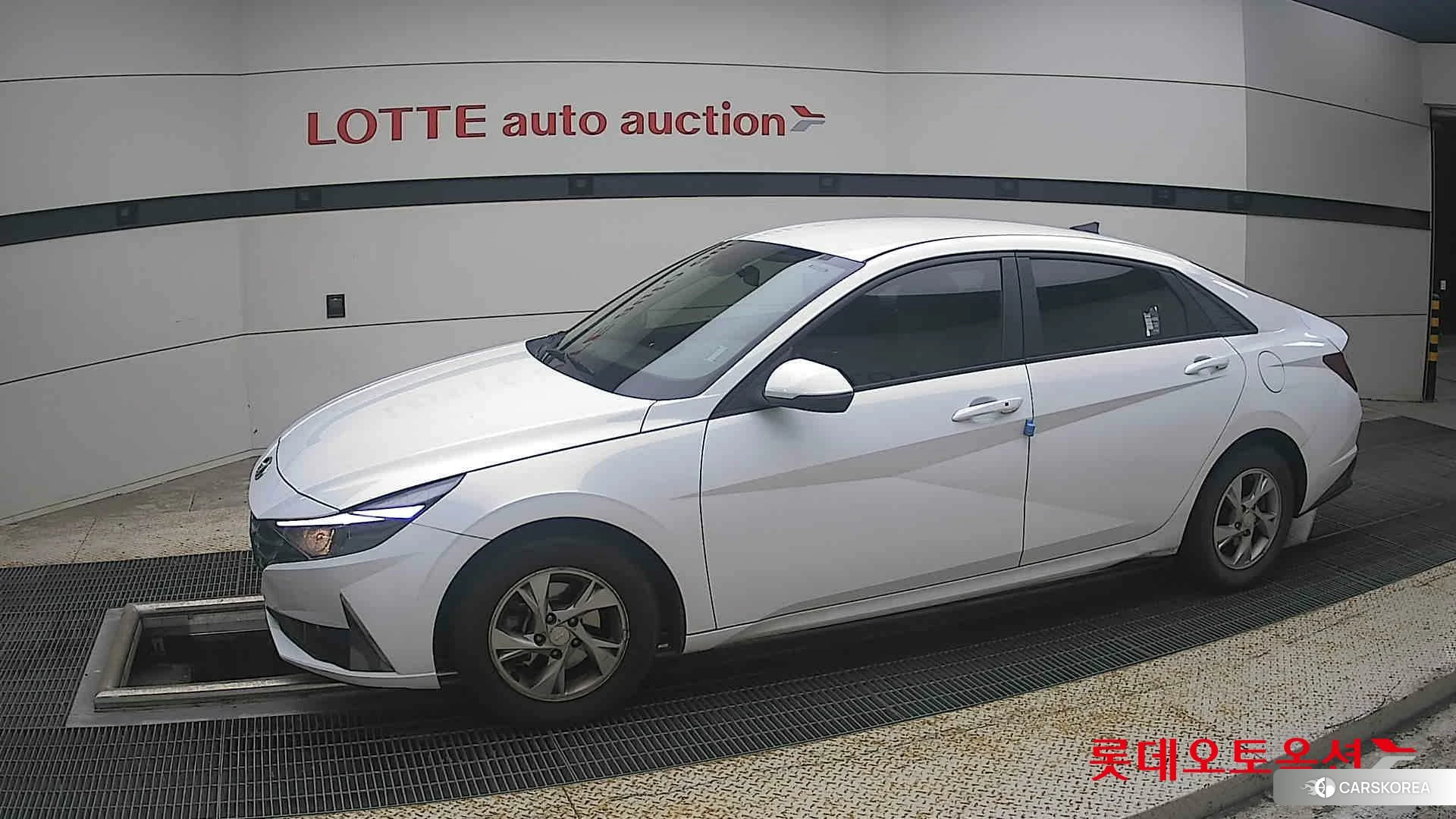 Hyundai Avante 2021 Polar White из Кореи, фото 3