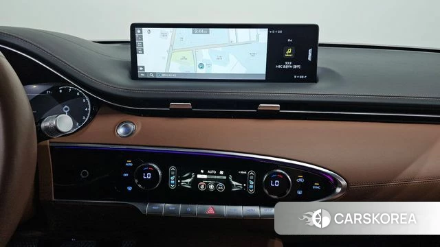 Genesis GV70 2023 Белый из Кореи, фото 3