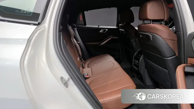 BMW X6 (G06) 2024 Белый из Кореи, фото 3