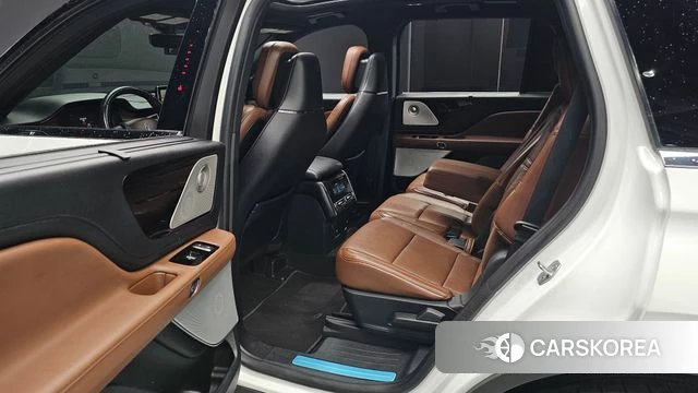 Lincoln Aviator 2nd generation 2021 Белый из Кореи, фото 3