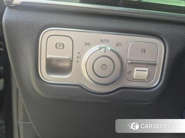 Mercedes-Benz GLE-Class W167 2021 Светло-зеленый из Кореи, фото 3