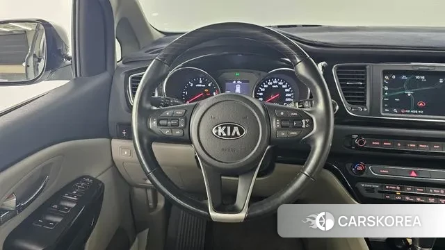 Kia The New Carnival 2018 Серебряный из Кореи, фото 3