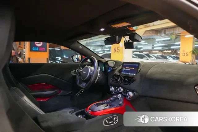 Aston Martin Vantage 2nd Generation 2019 Красный из Кореи, фото 3