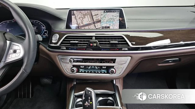 BMW 7 Series (G11) 2021 Черный из Кореи, фото 3