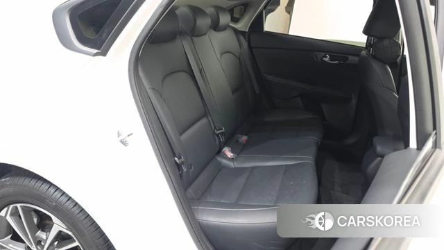 Kia The New K3 2nd generation 2024 Белый из Кореи, фото 3