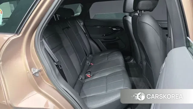 Land Rover Range Rover Evoque 2nd Generation 2024 Песочный из Кореи, фото 3