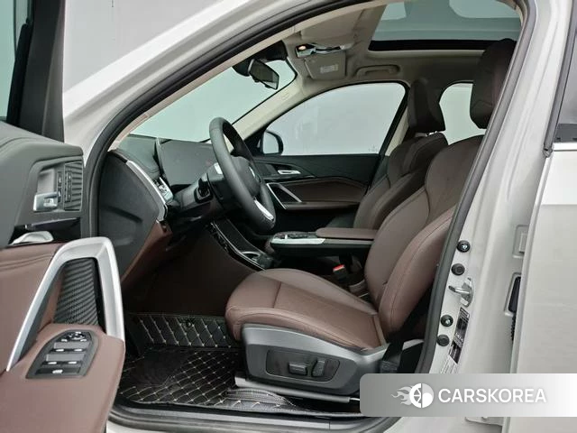 BMW X1 2024 Белый из Китая, фото 3