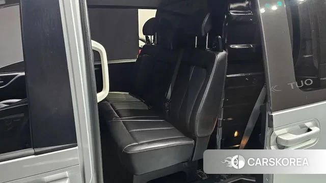 Hyundai Staria 2022 Серебряный из Кореи, фото 3