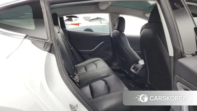 Tesla Model 3 2019 Белый из Кореи, фото 3