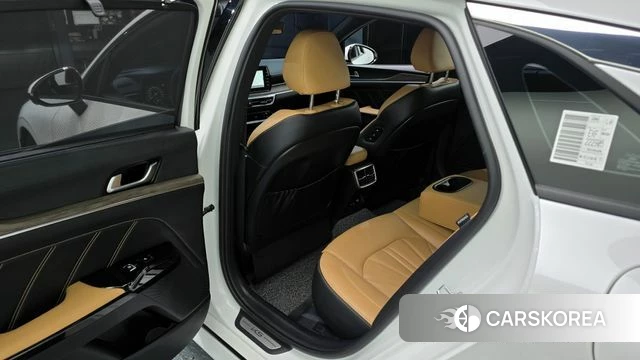 Kia K5 3rd generation 2023 Белый из Кореи, фото 3