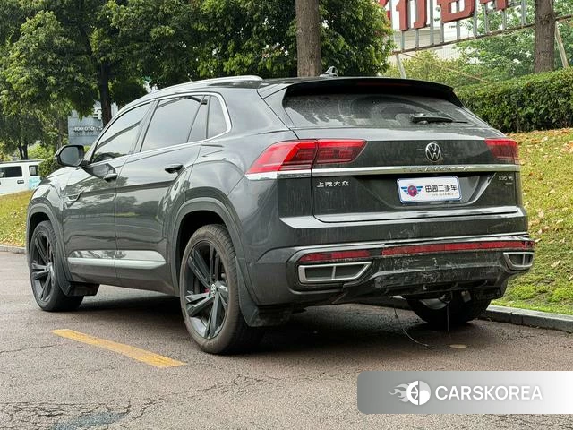 Volkswagen Tourang 2023 Темно-серый из Китая, фото 3