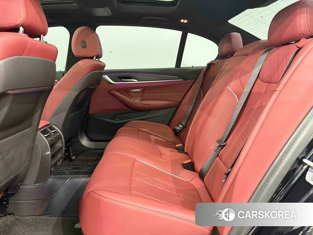 BMW 5 series 2023 Черный из Китая, фото 3