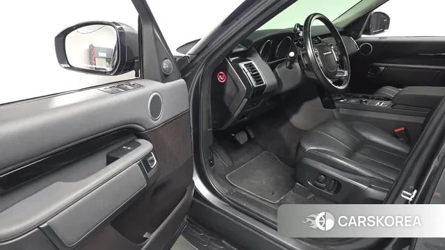 Land Rover Discovery 5 2018 Серый из Кореи, фото 3