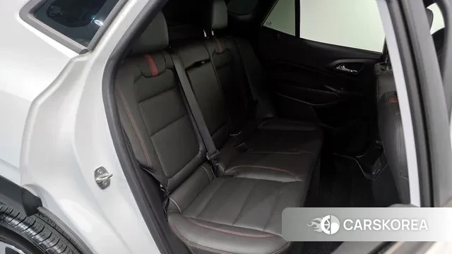 Chevrolet (GM Daewoo) Trax Crossover 2023 Белый из Кореи, фото 3