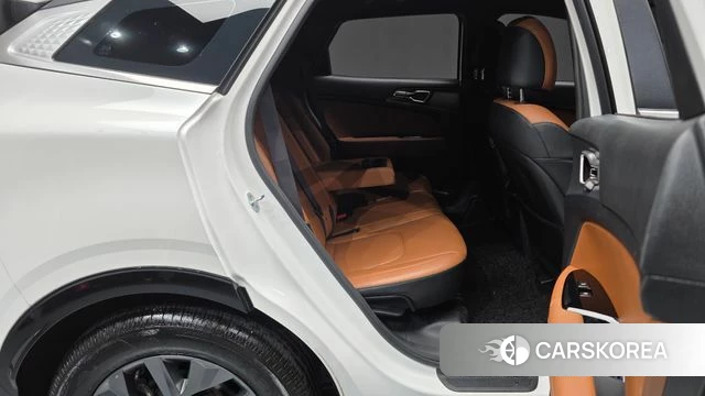 Kia Sportage 5th Generation 2022 Белый из Кореи, фото 3