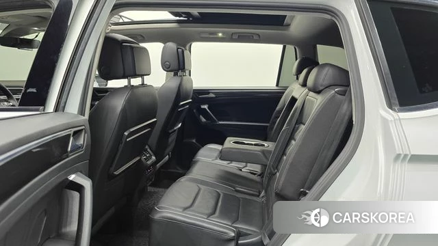 Volkswagen Tiguan Allspace 2020 Белый из Кореи, фото 3